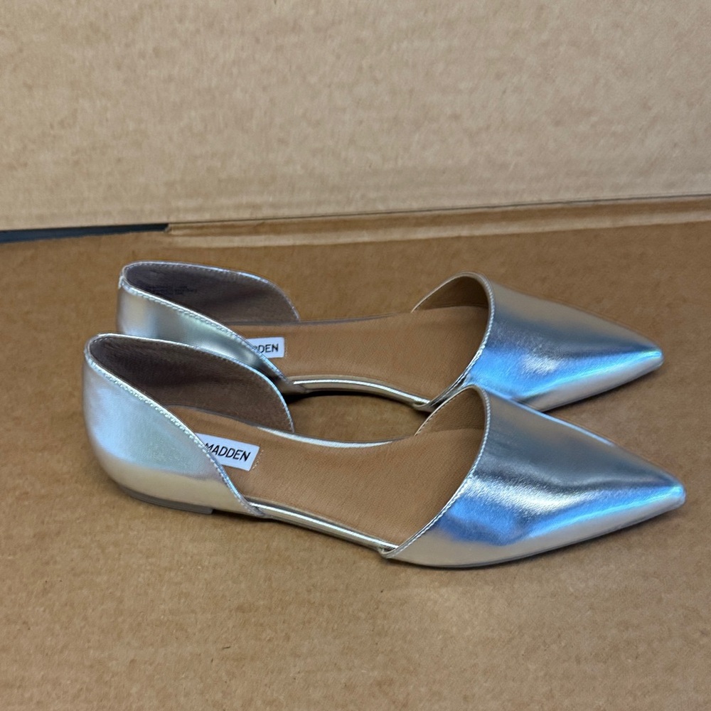 Steve Madden Metallic Silver Flats